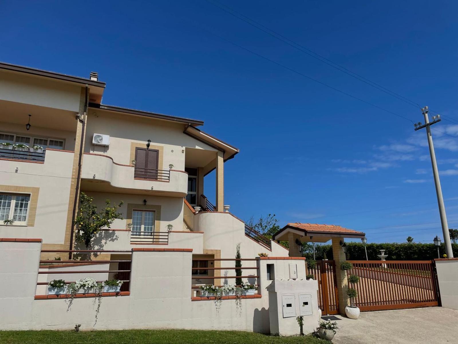 Appartamento In Villa Villalfonsina Esterno foto